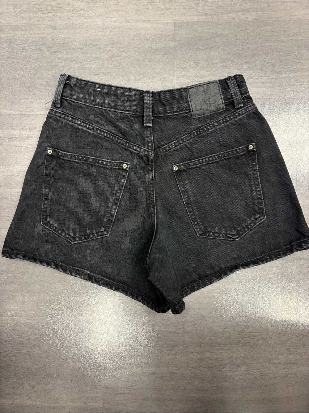 Zara High-Rise 90’s A-Line Black Denim Shorts